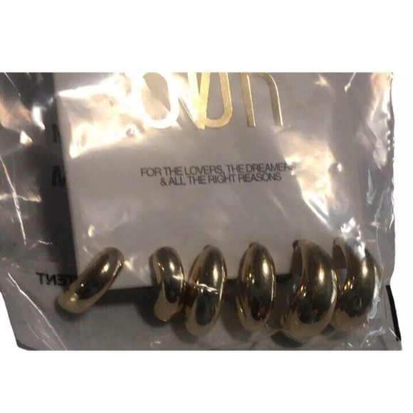 8 Other Reasons Gold Plated Half Moon Charlotte Hoop Set 3 Pair Earrings Set NEW - Picture 5 of 9